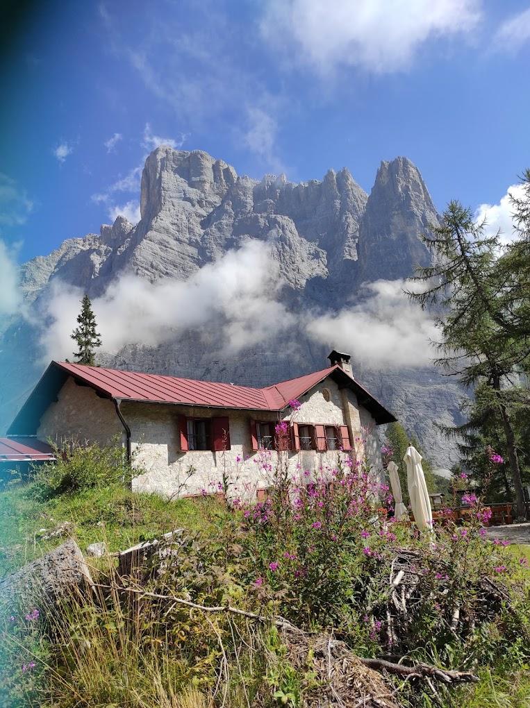 Rifugio Vazzoler image 1
