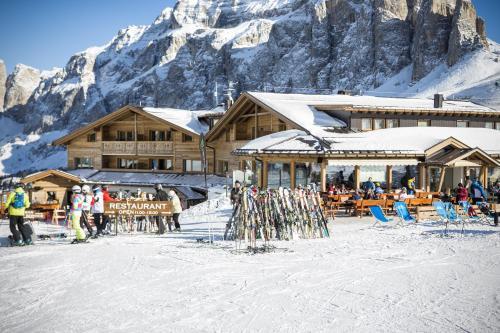 Passo Sella Dolomiti Mountain Resort image 1