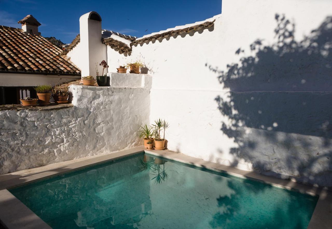 Casa De Los Cuadros image 2