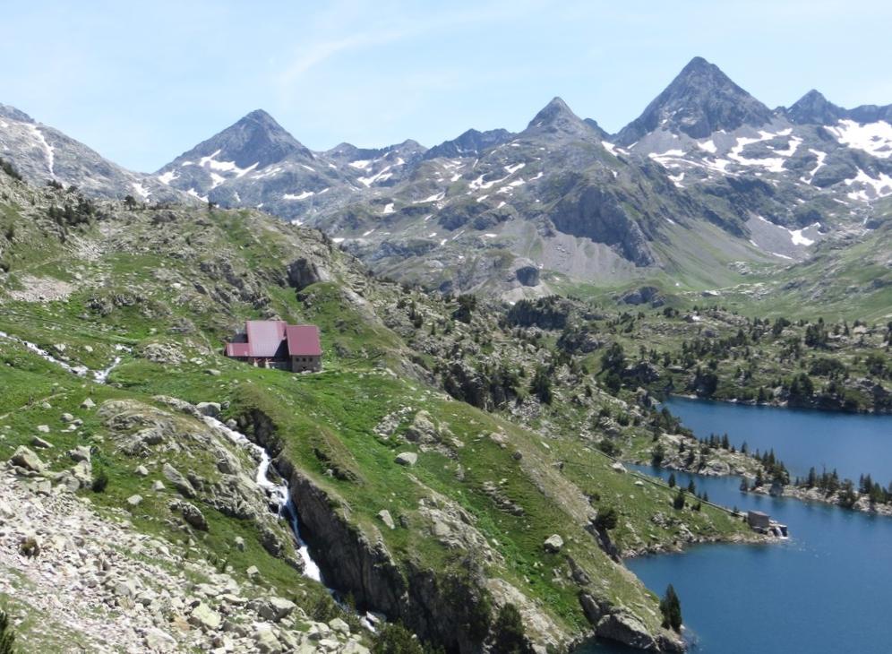 Refugio de Respomuso image 2