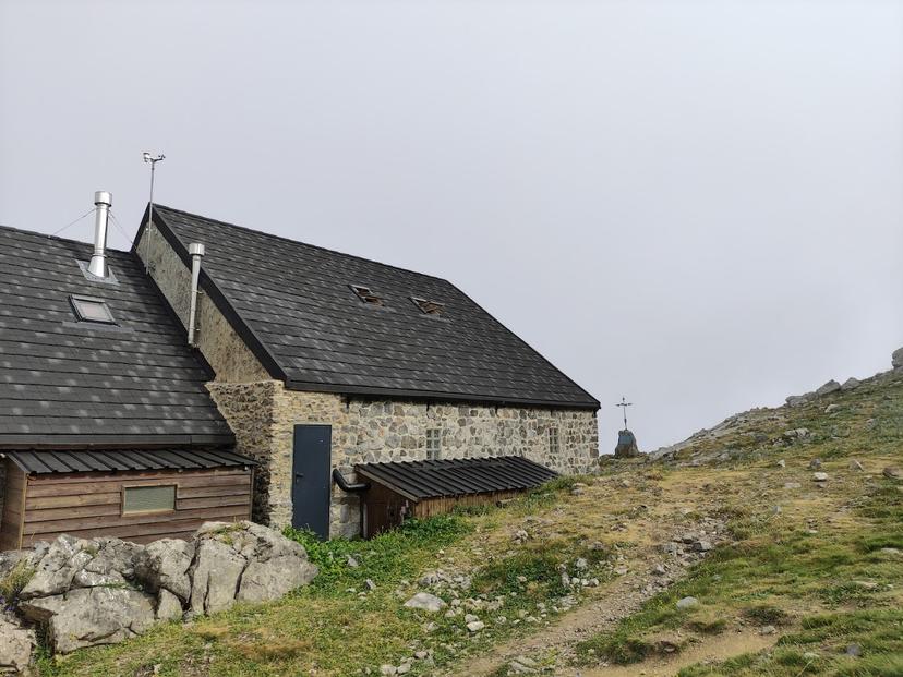 Refugio Collado Jermoso image 2