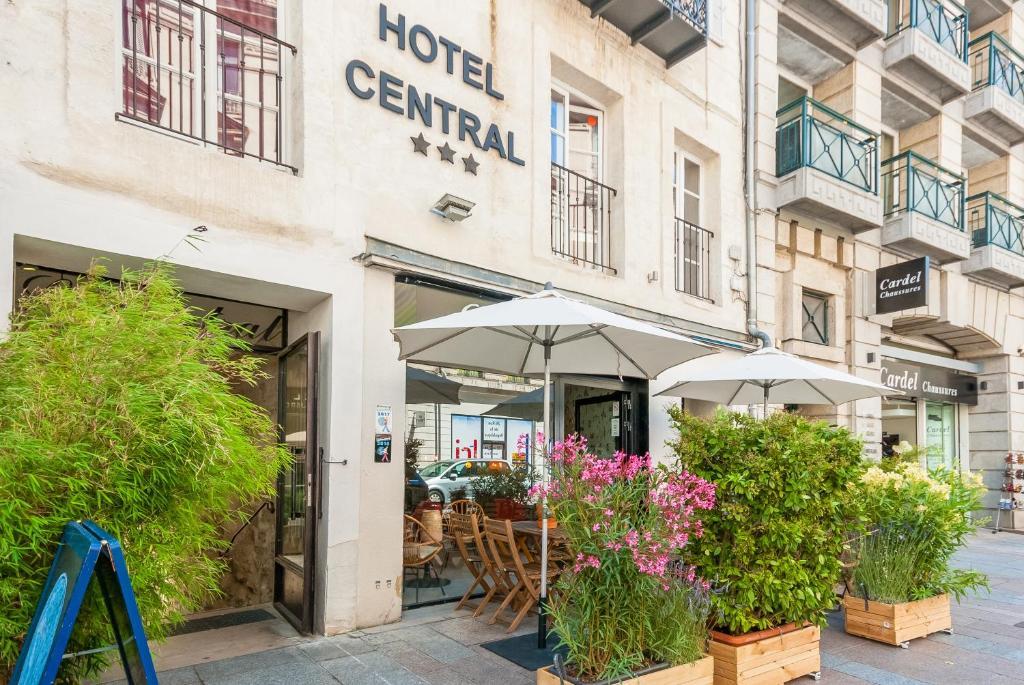 Hotel Central image 1