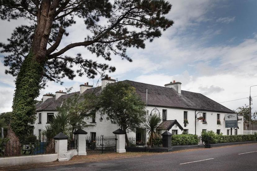 The Glenbeigh Hotel image 2