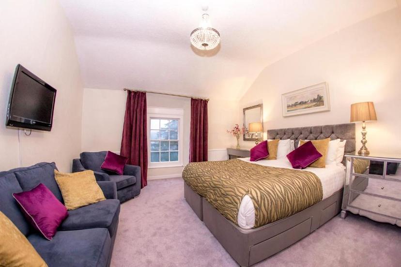 Royal Goat Hotel image 2