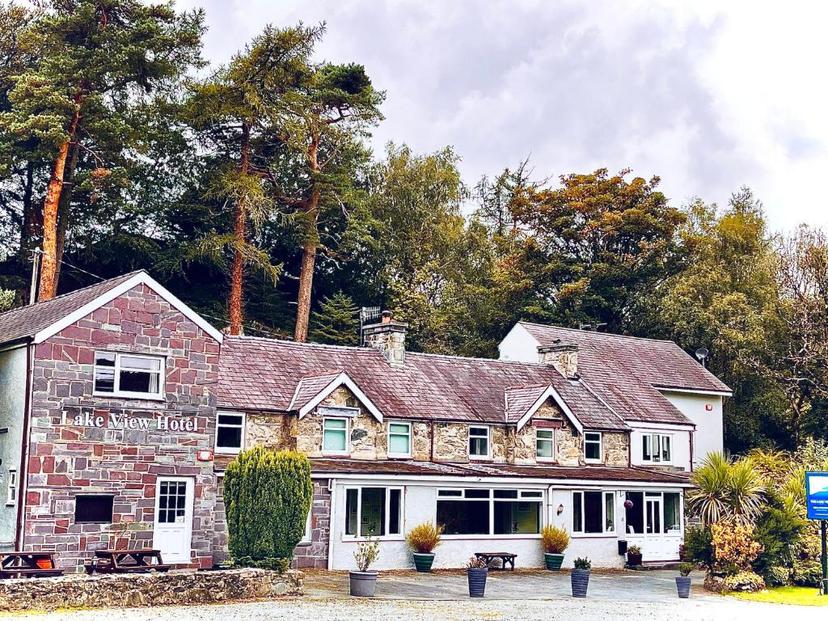 The Lake View Hotel image 1