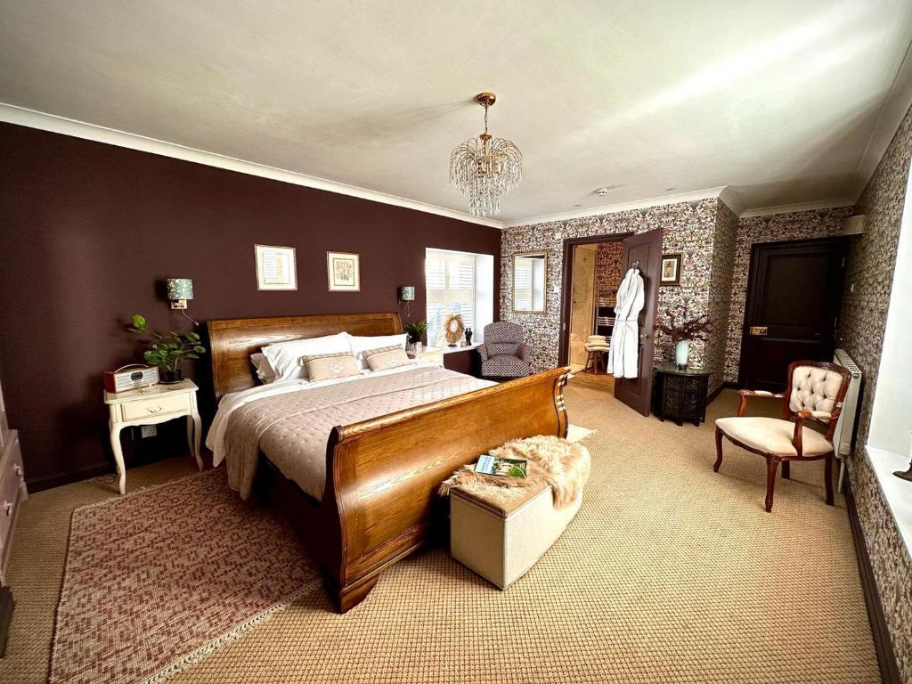 The Three Tuns image 1