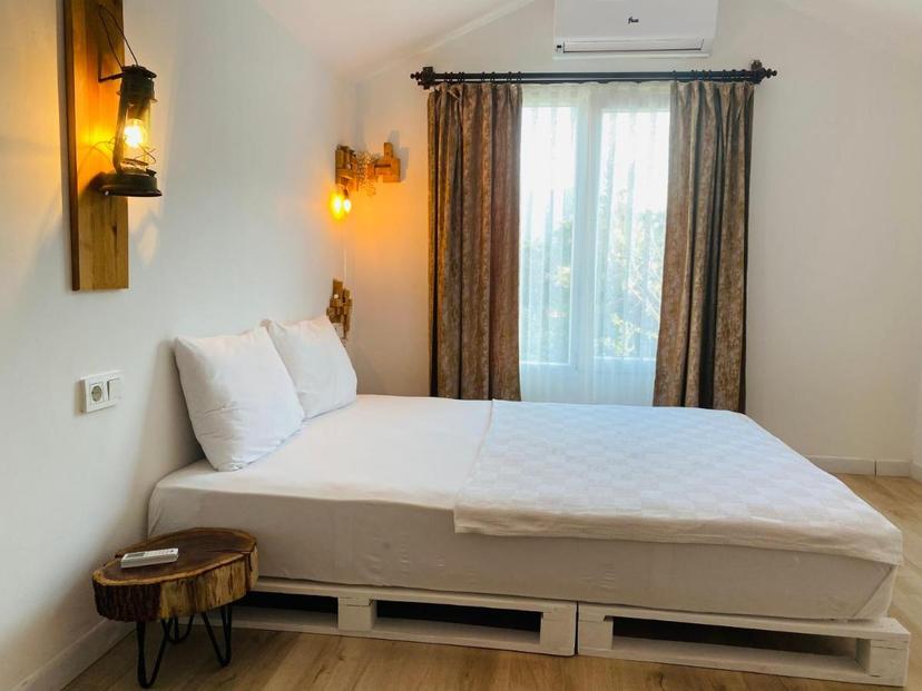 Marina Loft image 1