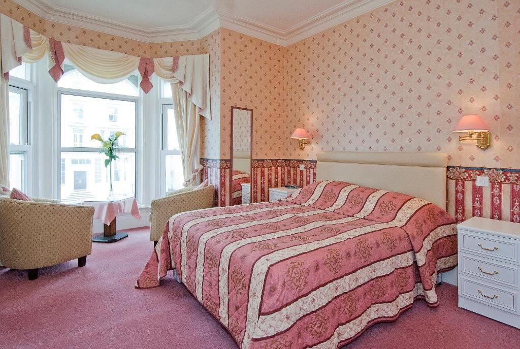 White Heather Hotel image 2