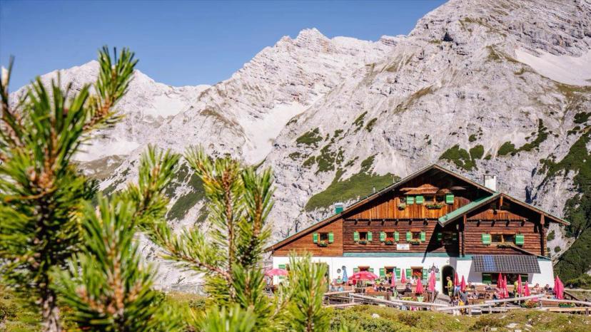 Pfeishütte image 1