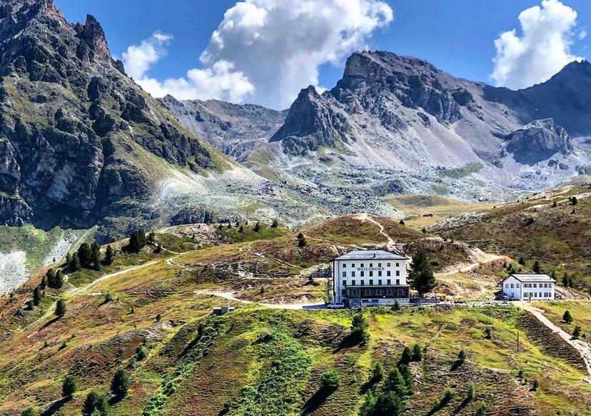 Hotel Weisshorn image 1