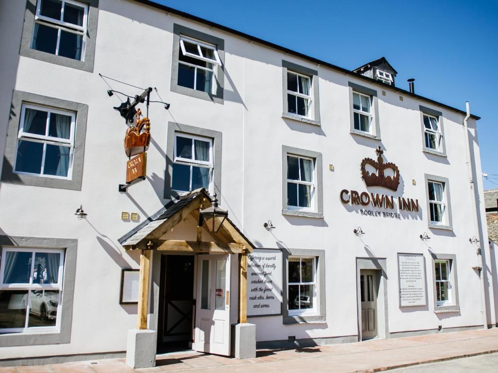 The Crown Inn Pooley Bridge image 2