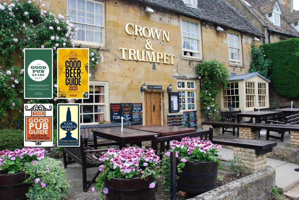 Crown and Trumpet Inn  image 2