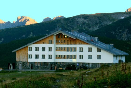 Rila Lakes Hut image 2