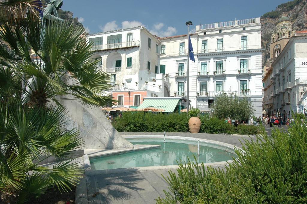 Hotel Fontana image 1