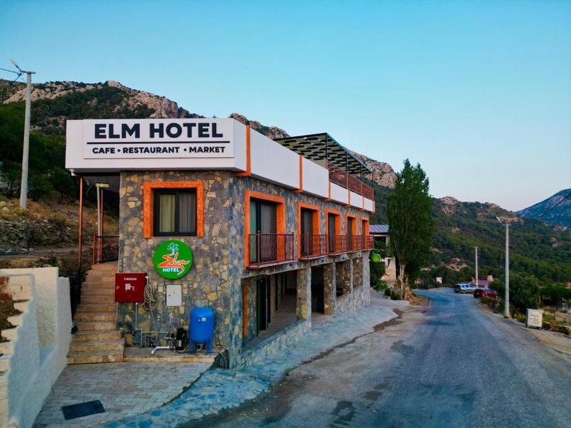 Elm Hotel image 2