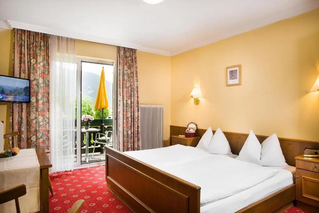 Landhotel Steindlwirt image 1
