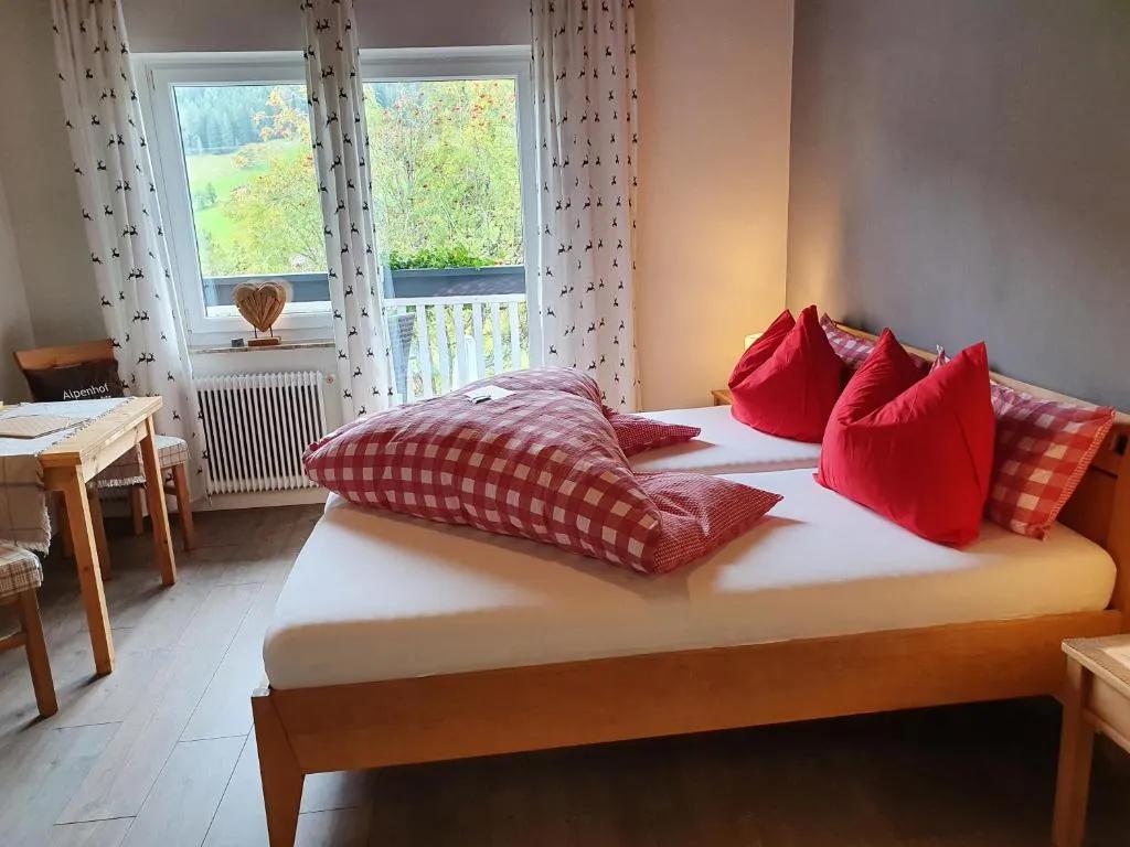 Boutique Hotel Alpenhof image 1