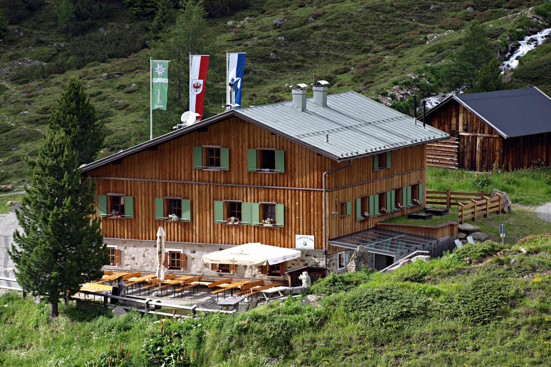 Schweinfurter Hütte image 1