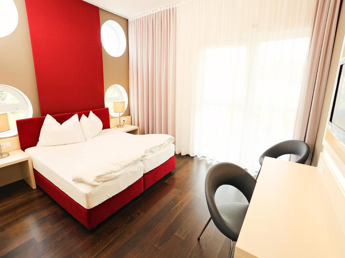 Hotel Royal X image 1