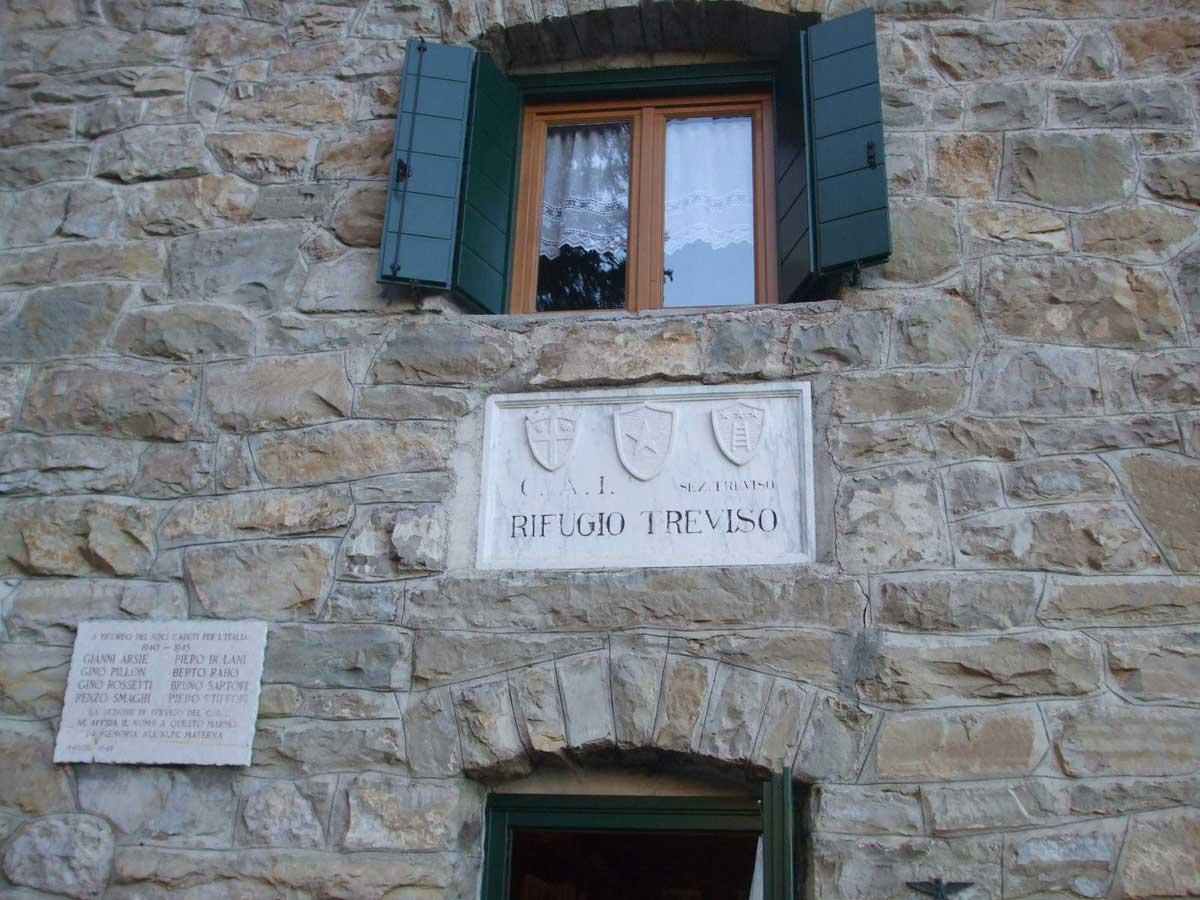 Rifugio Treviso image 1