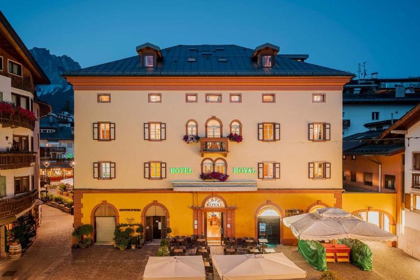 Royal Hotel Cortina image 1