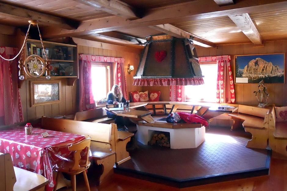 Rifugio Camillo Giussani image 2