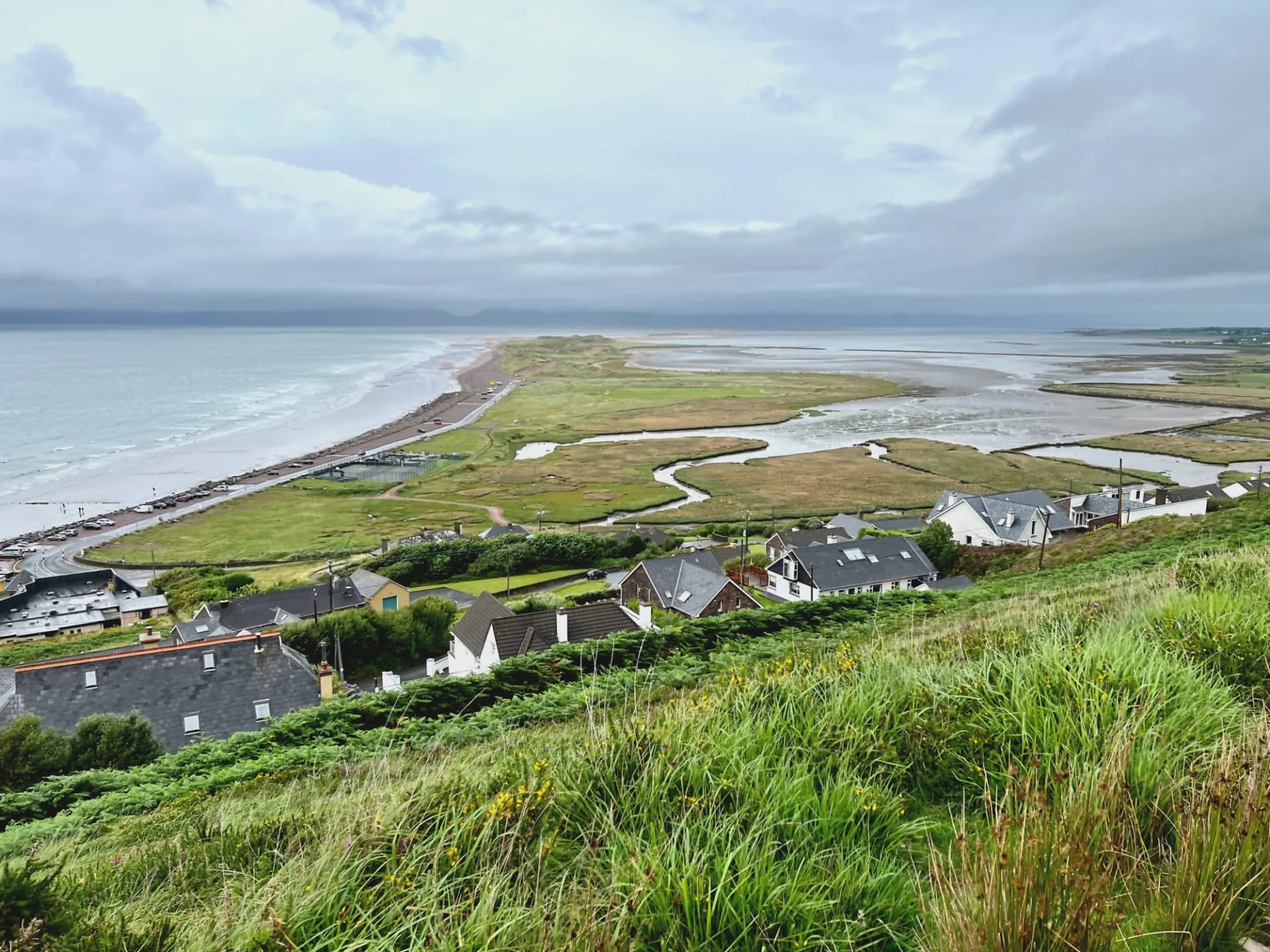 Blick über Rossbeigh Beach Irland