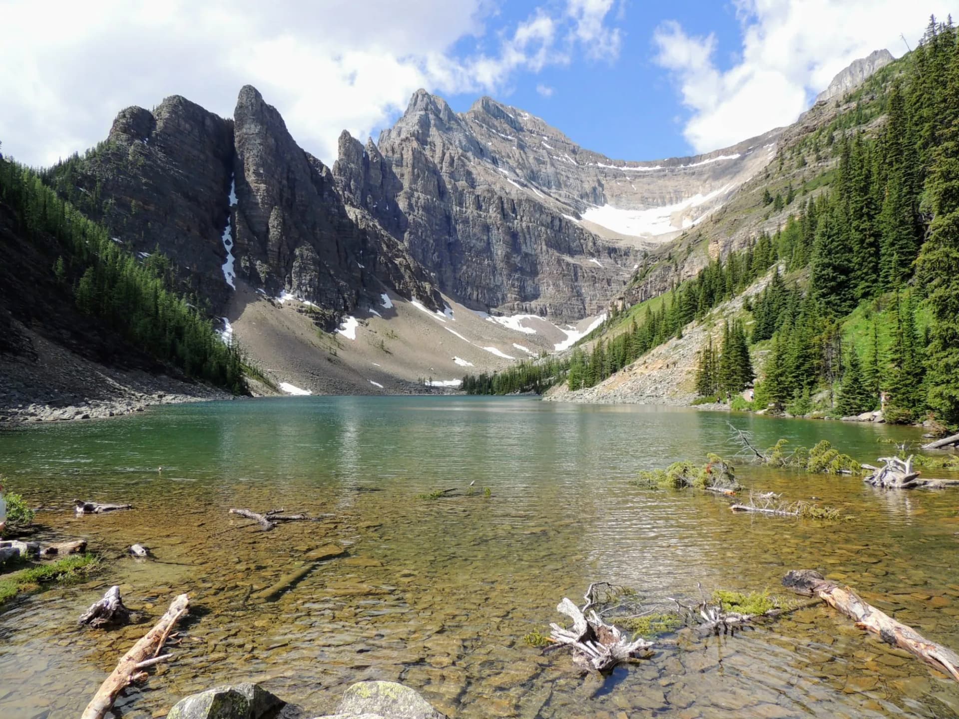 Tea House and Views hiking around Lake Agnes, close to Lakeview trail, Plain of six glaciers, Lake Agnes, Mirror Lake, Little and Big Beehive, Banff National Park, Canada, Alberta