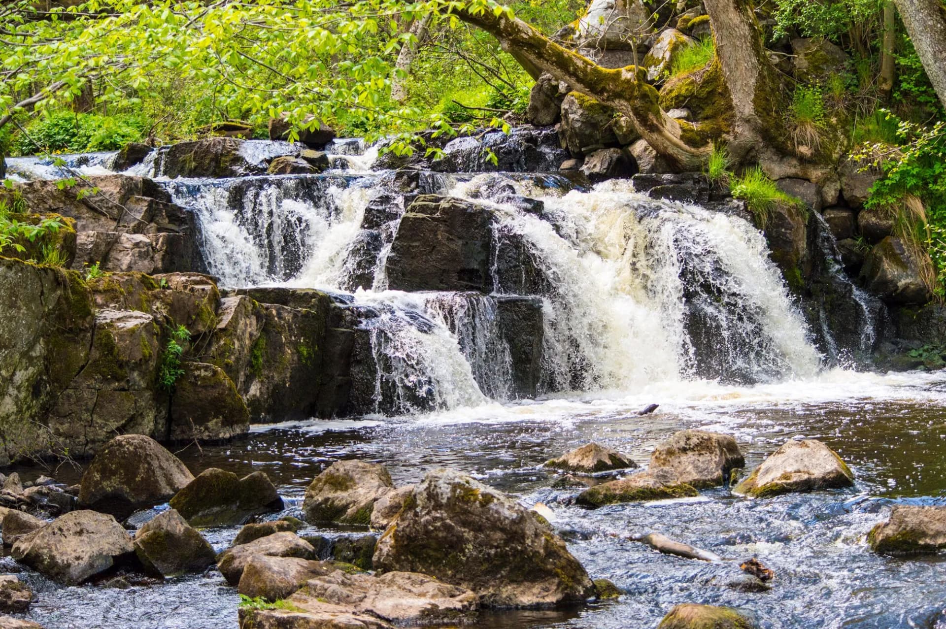 Hallamolla waterfall