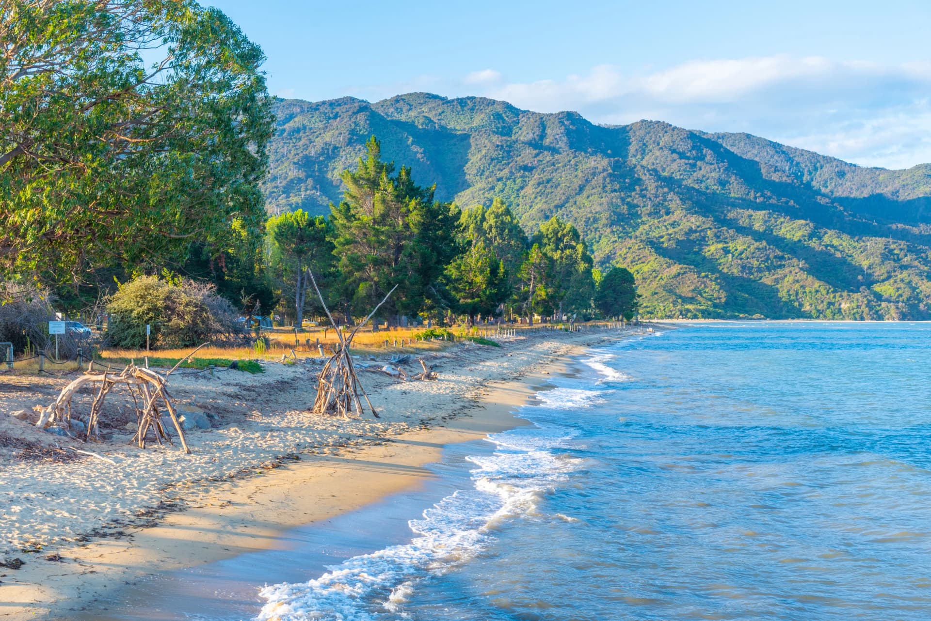 Mārahau beach at the edge of the park