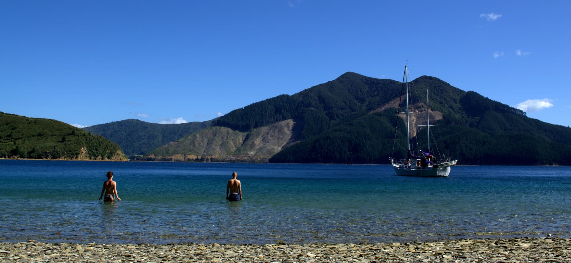  A couple enjoying the sea at the marlborough sounds