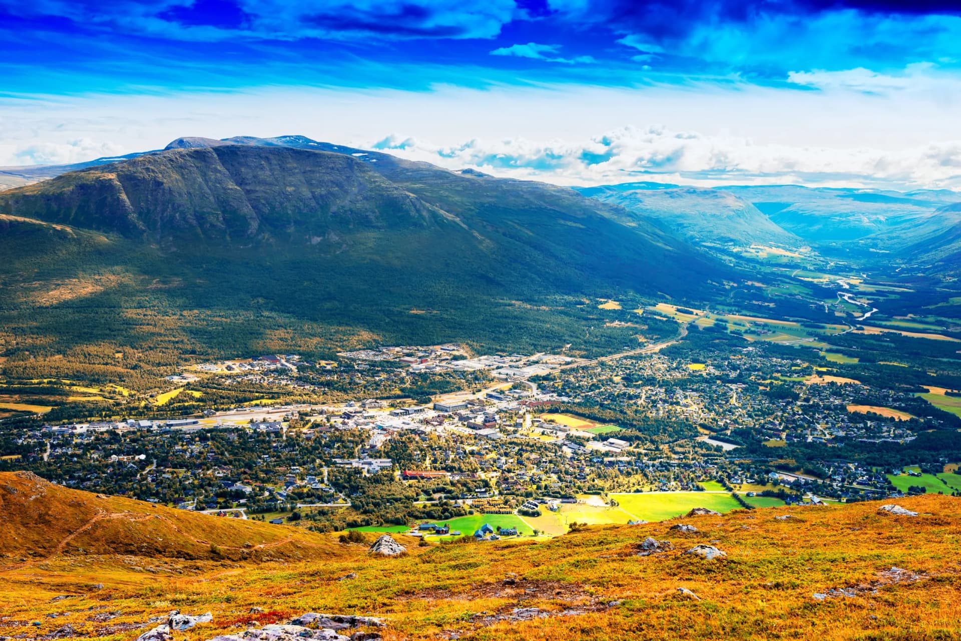 Oppdal mountain valley landscape background