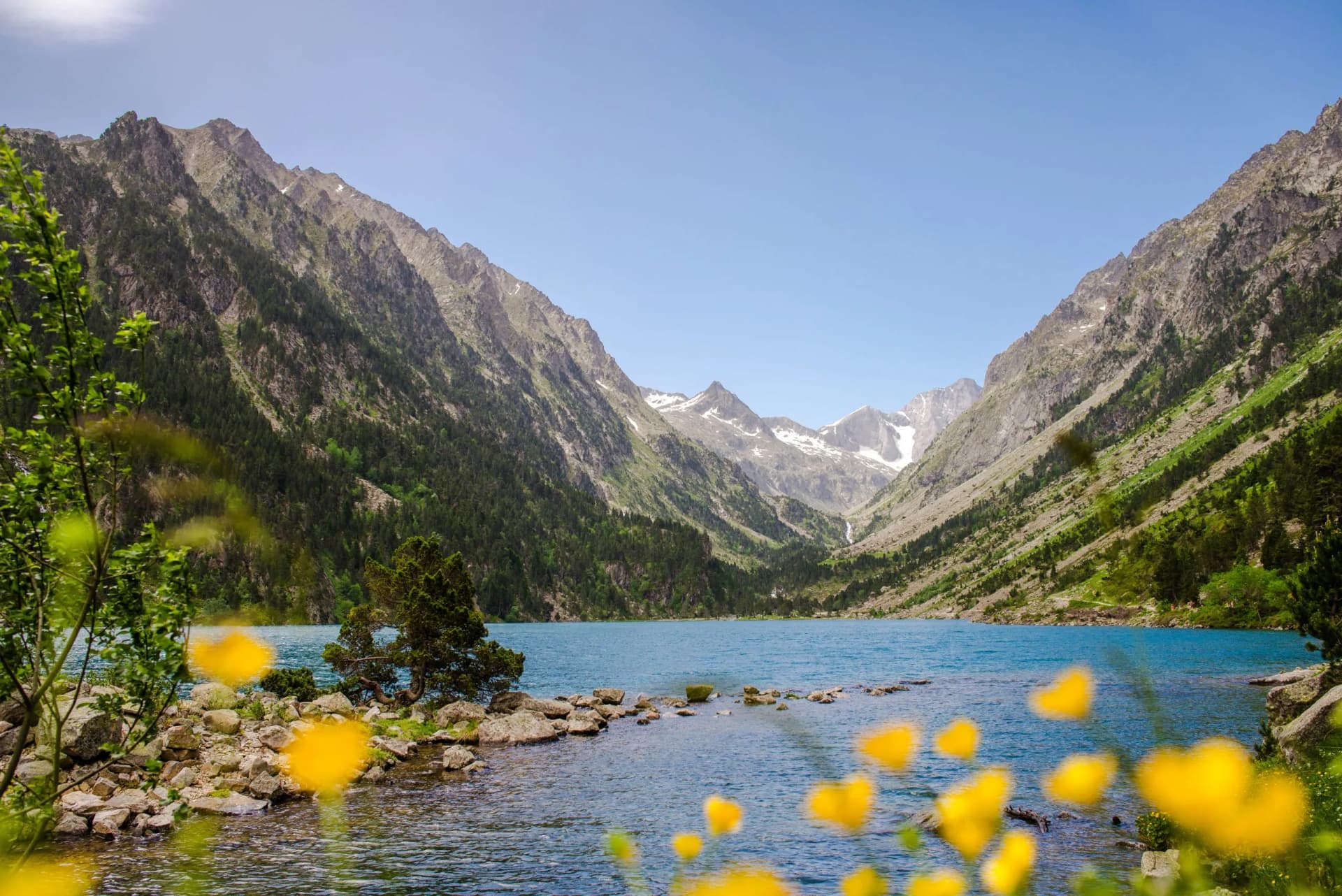 Lake Gaube trekking from Pont d'Espagne, French Pyrenees