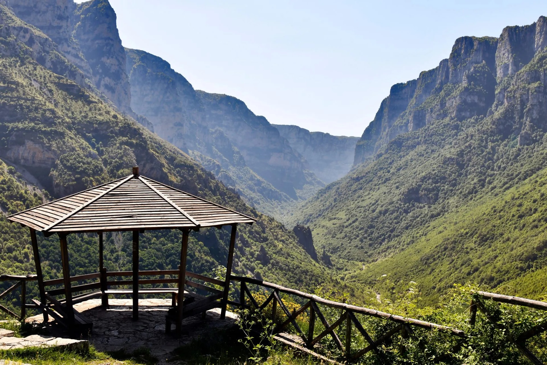 Randonnées sauvages des montagnes de Pindos
