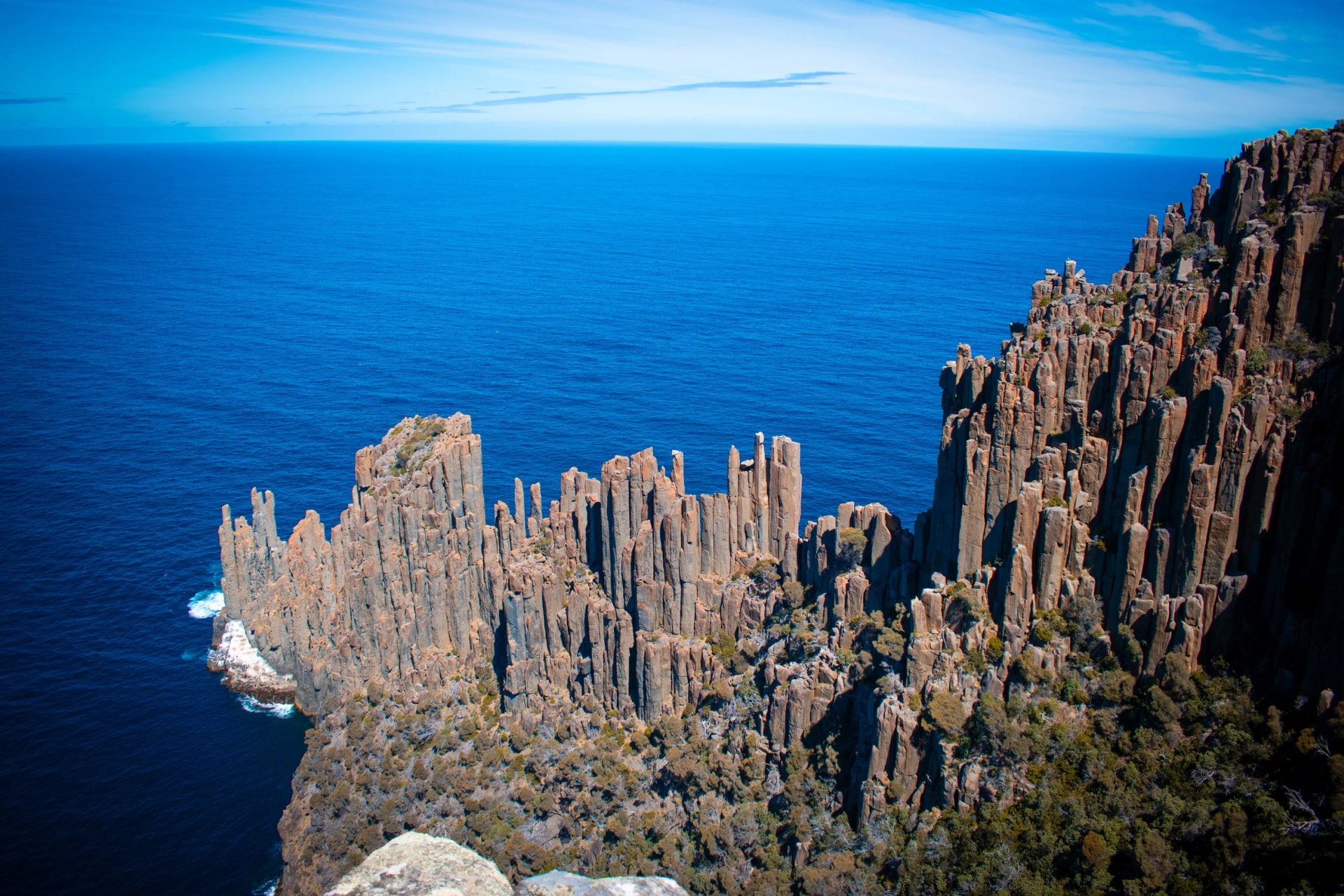 Columns at the end of Cape Raoul