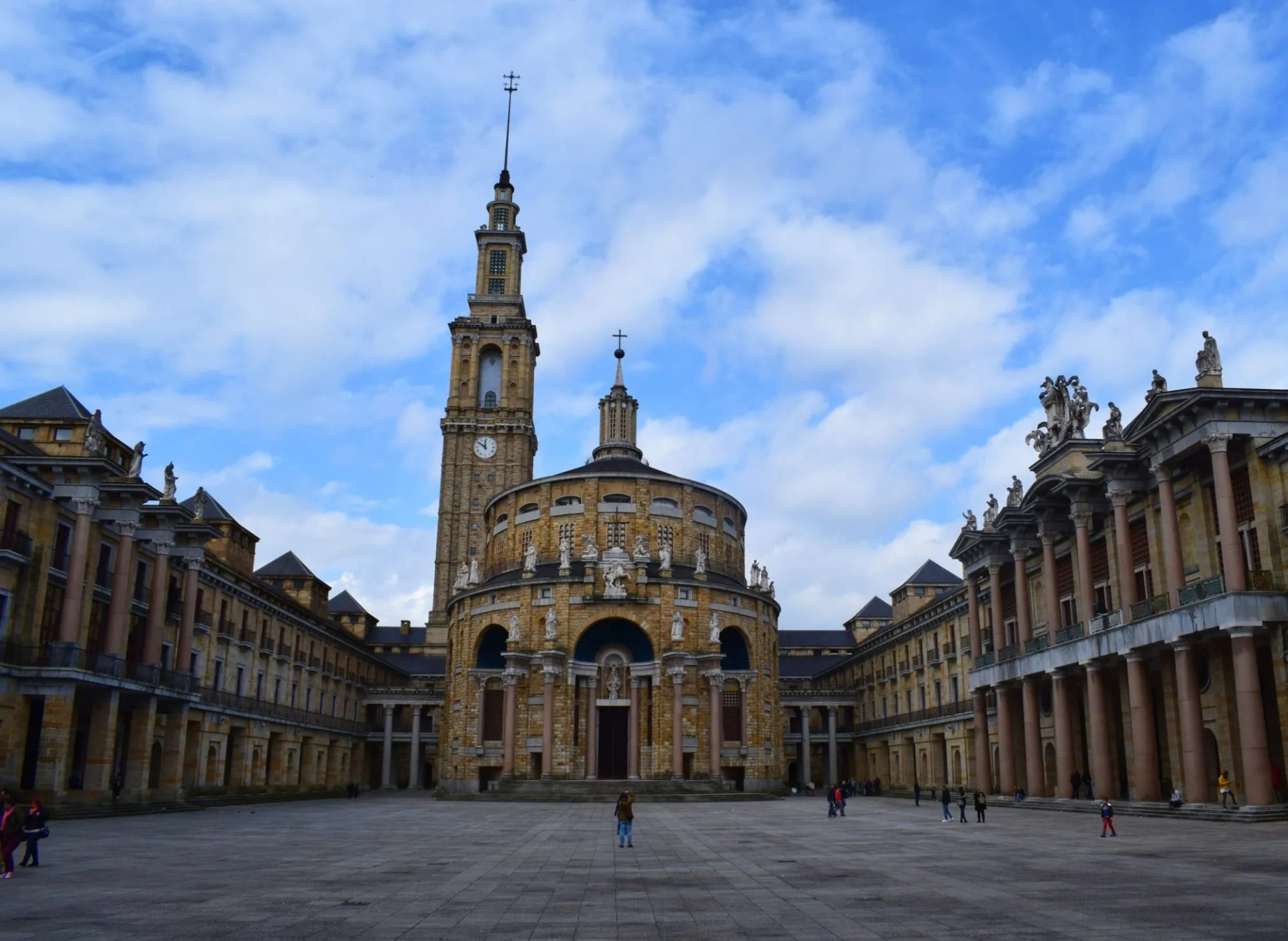Universidad laboral de Gijón.