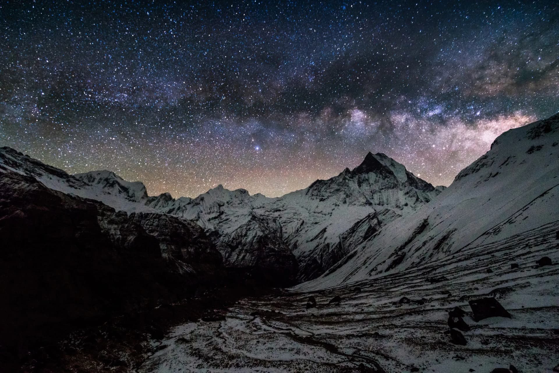 Milky way over Machapuchare peak