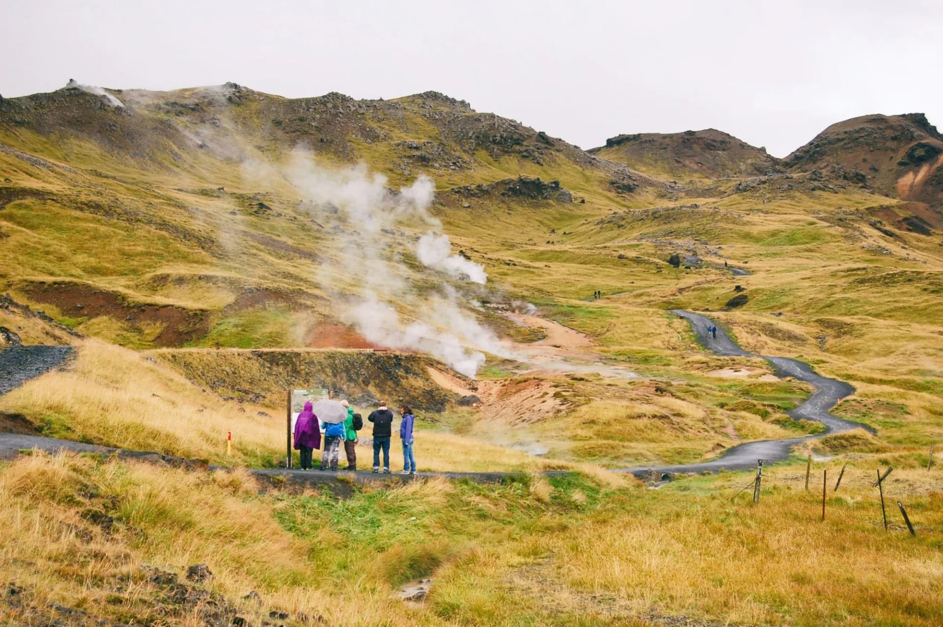 Reykjadalur valley path