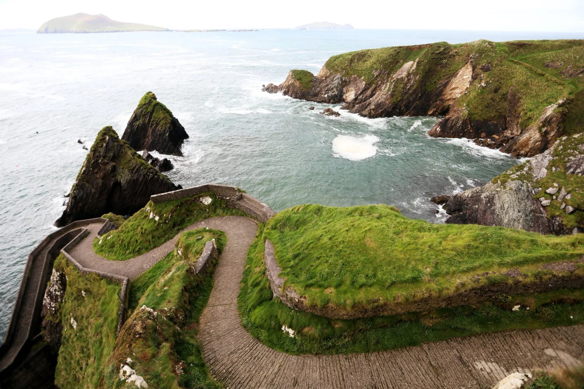 De kustlijn van het Dingle-schiereiland in County Kerry