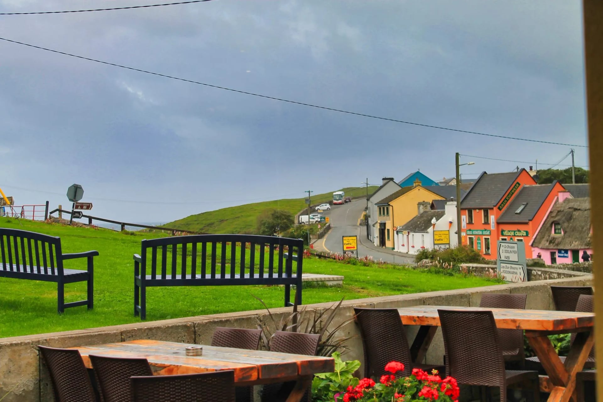 Het uitzicht vanuit Doolin aan de kust van County Clare
