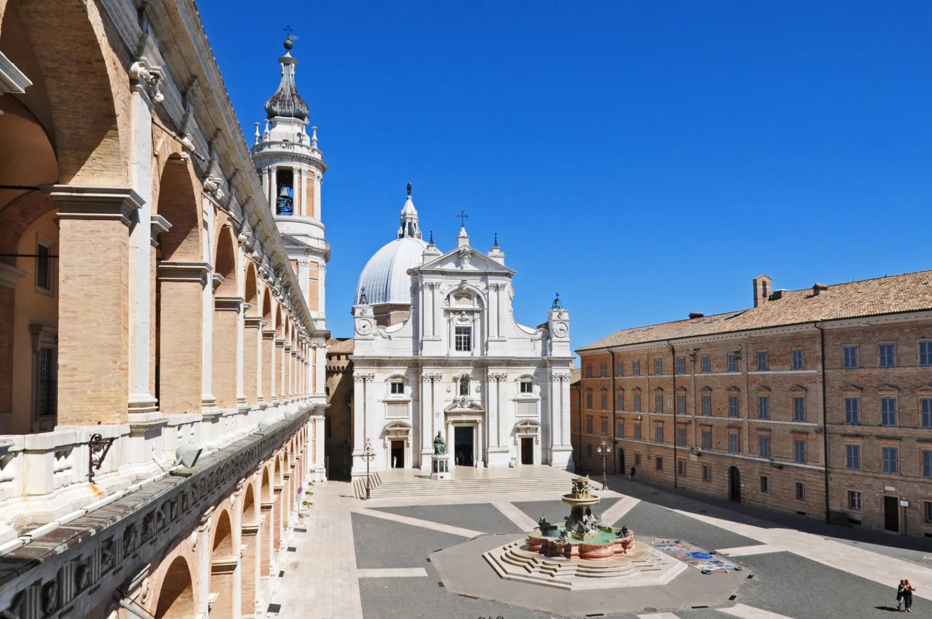 Loreto, il Santuario della Madonna di Loreto. - Marche