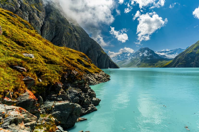 Lac des Dix, au cœur des Alpes suisses