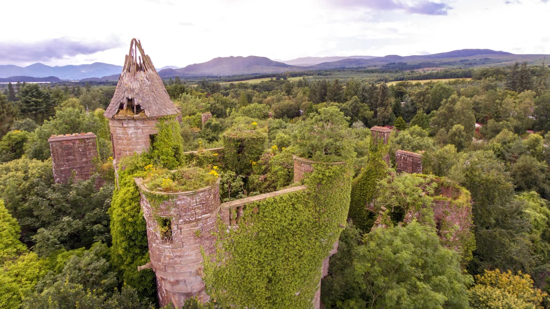 Buchanan Castle scotland highlands