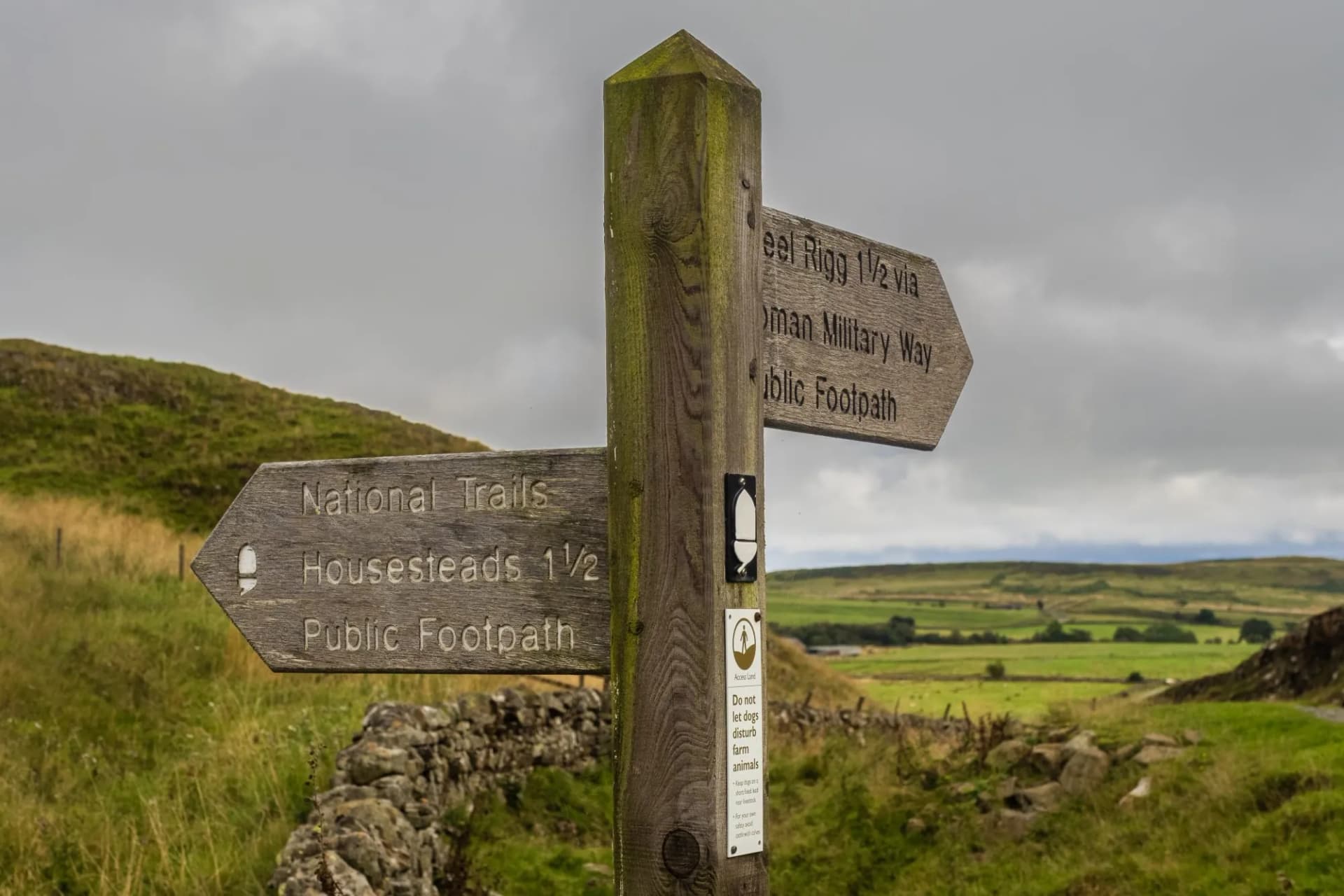 Signpost on the Hadrian's Wall above Once Brewed on Hadrian's Wall Walk