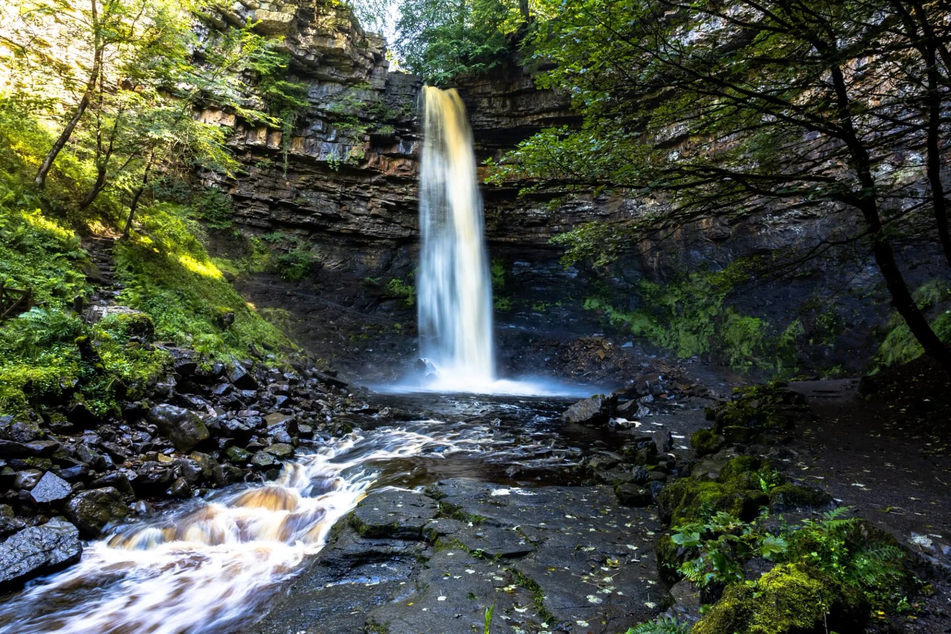Hardraw Force waterfall in the Yorkshire Dales