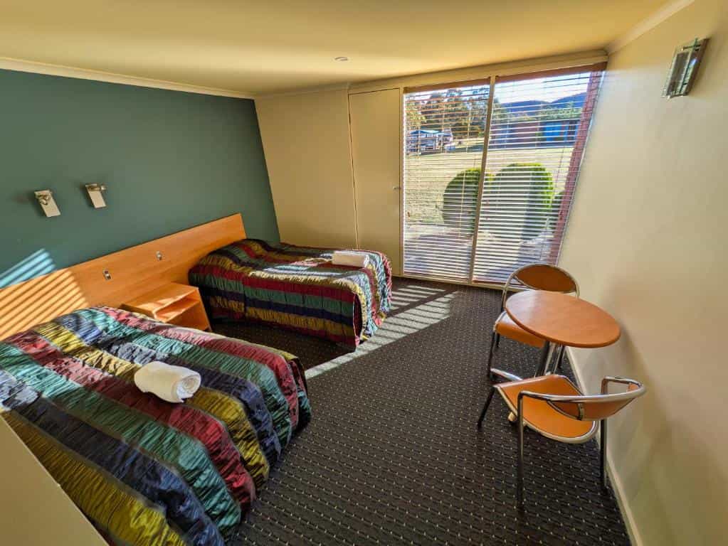 Tandara Motor Inn room