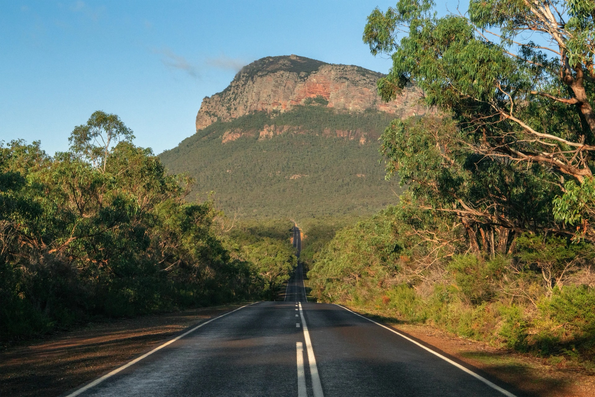 Grampians Road into Halls Gap