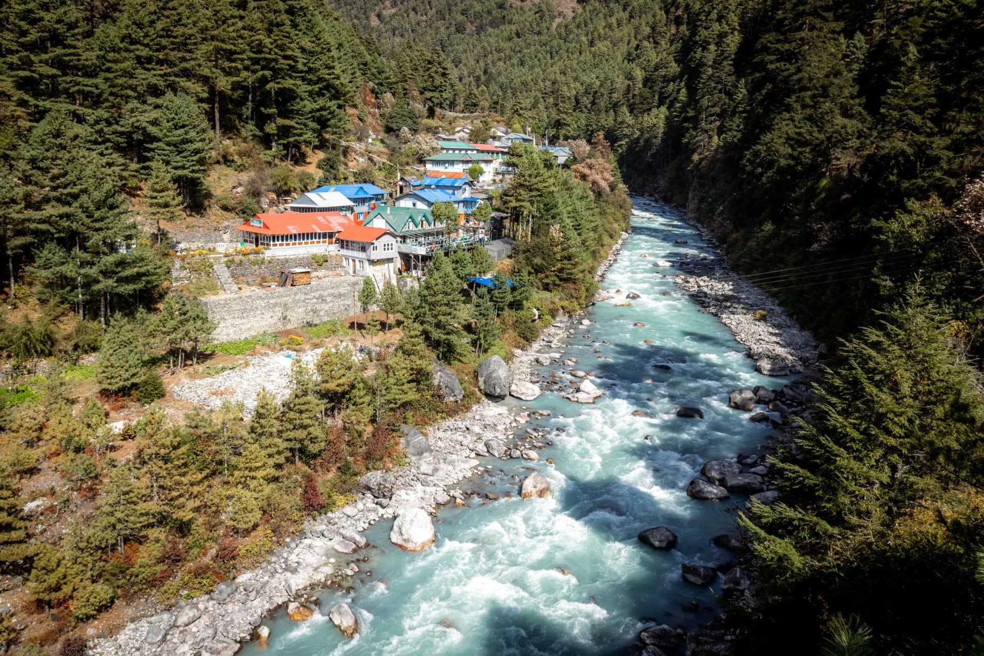 River Dudh koshi flowing in Khumbu valley passing Phakding village